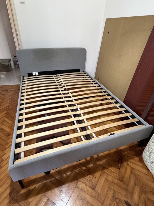 Cama de casal COM COLCHAO
