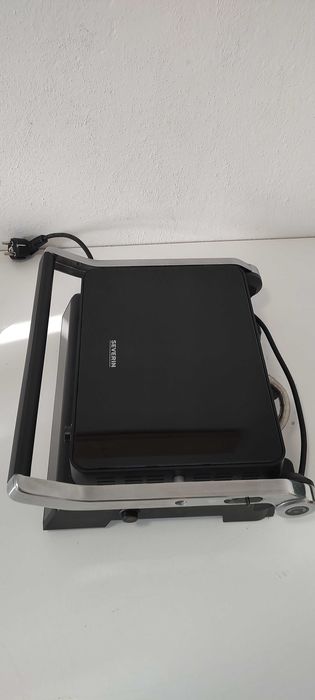 Grill elektryczny Severin  1800W    X-061