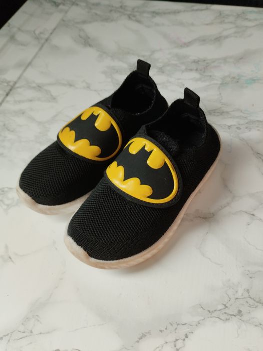 Kapcie buciki Batman do przedszy domu róż 26