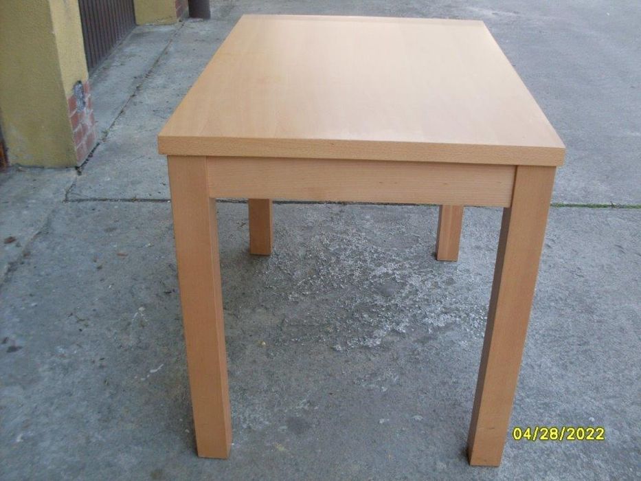 Sprzedam stół z krzesłami