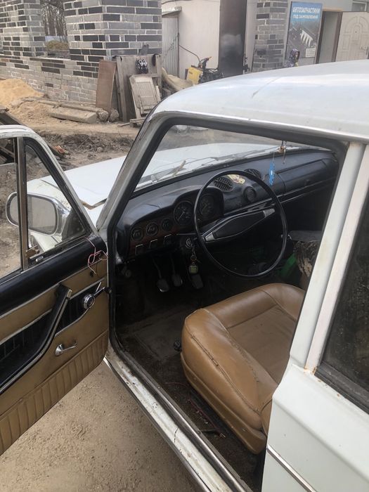 Один лотом продам 2 машини жигуль 3 і лада 9