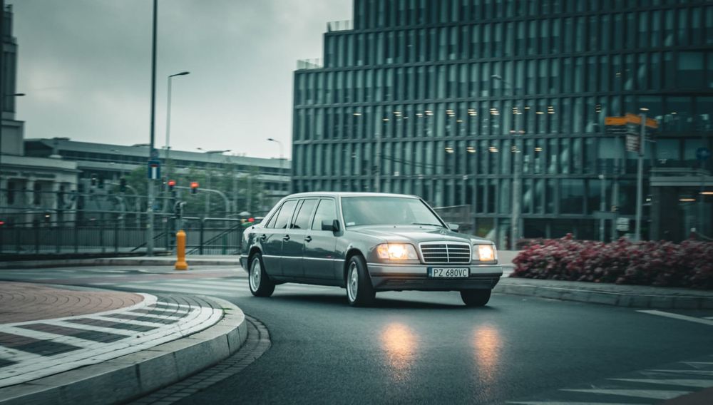 Mercedes-Benz W124