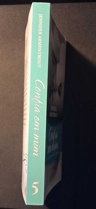 Livro "Confia em mim" - Jennifer Armentrout