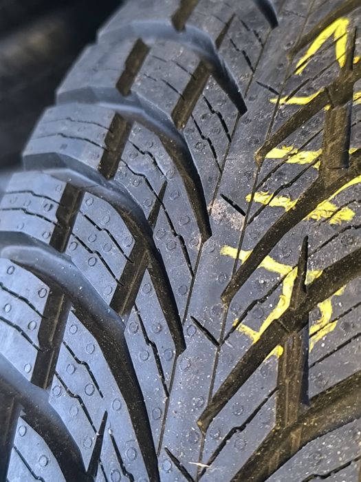 #Opony Nokian seasonprof 215/65/16C para
