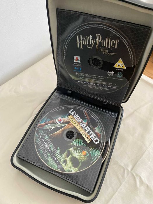 PS3 250gb + 2 comandos + jogos