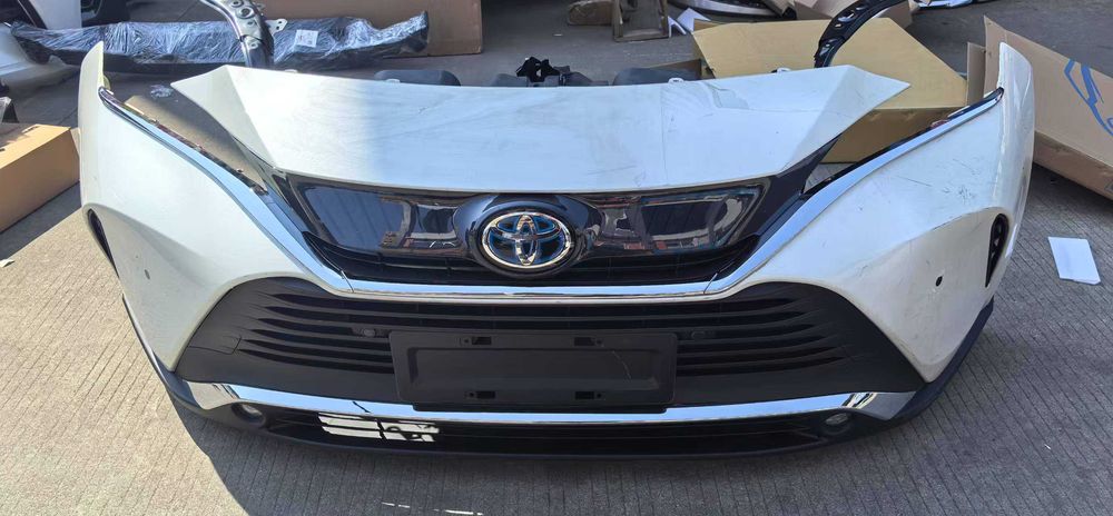 Передня частина Toyota Venza (бампер, підсилювач, радіатори, фари)