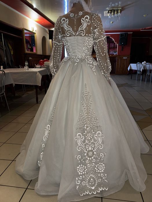 Продам Весільну сукню