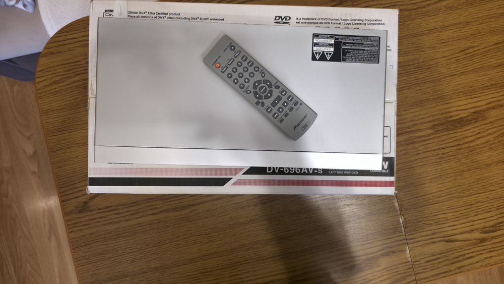 Sprzedam DVD Pioneer DV-696AV-s