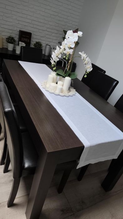 Sprzedam stół z krzesłami