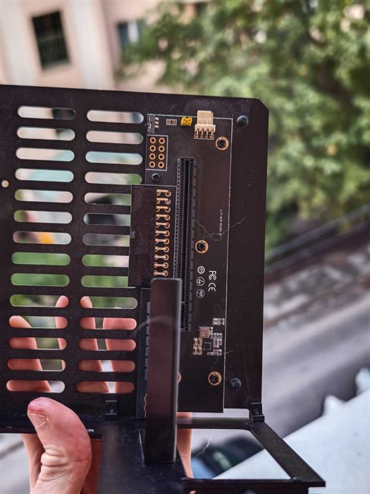 Stacja eGPU TH3P4G3 Thunderbolt 3/4 L17 + stelaż i kabel