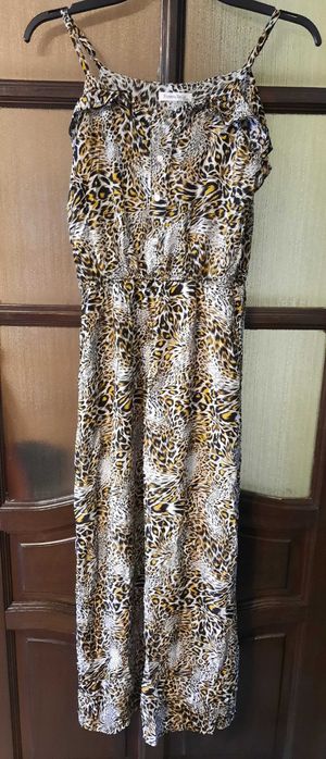 Sukienka maxi na ramiączkach