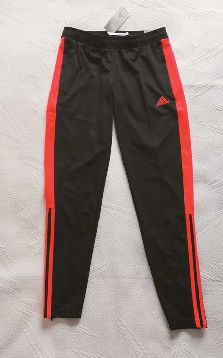 Women tracksuit for sale