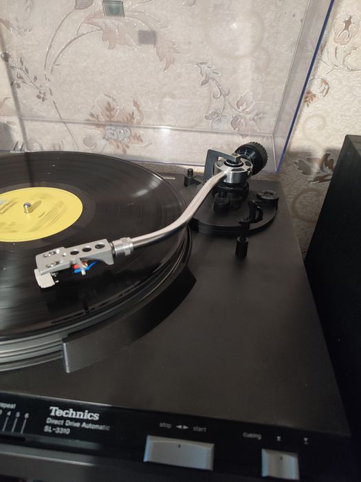 Проигрыватель technics SL-3310