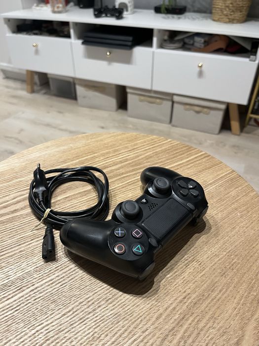 PlayStation 4 Slim 500GB konsola+ gry+ pad