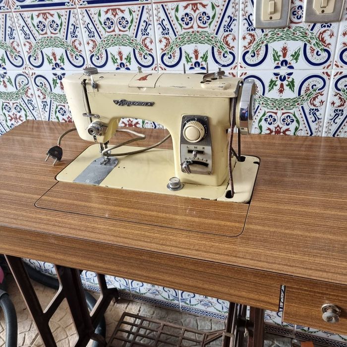 Máquina de Costura