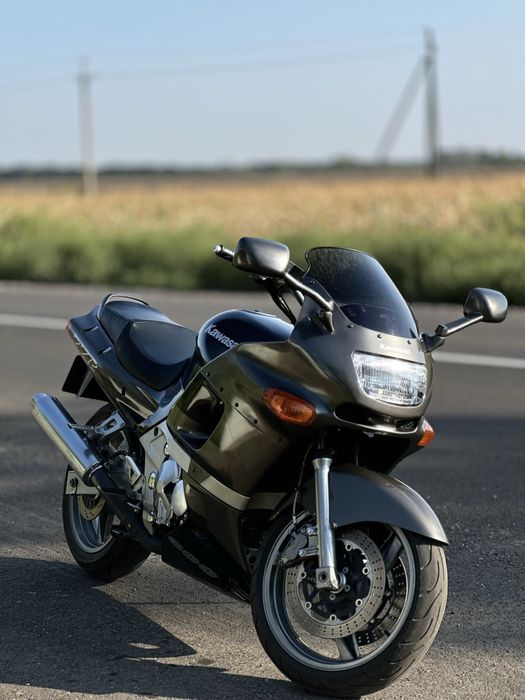 Kawasaki zzr 600