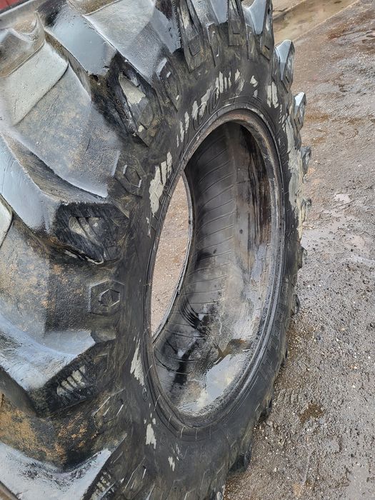 Opona 520 70 R34