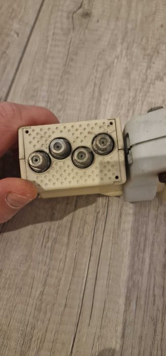 Konwerter satelitarny 4 wejścia TV