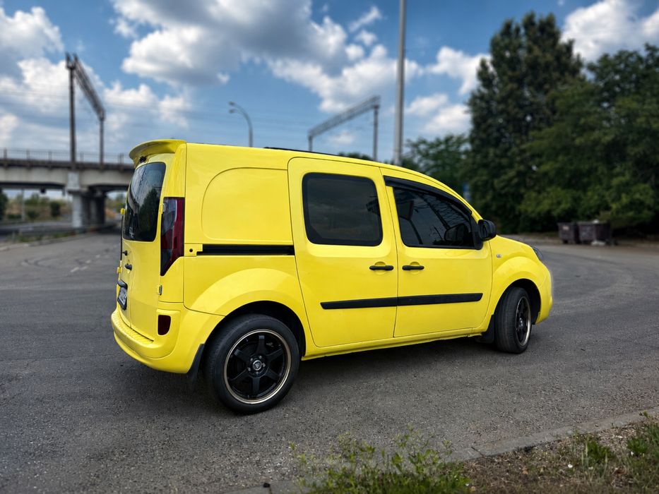 В продаже Renault Kangoo
