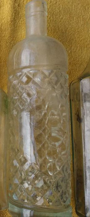 Garrafa antiga licorosa