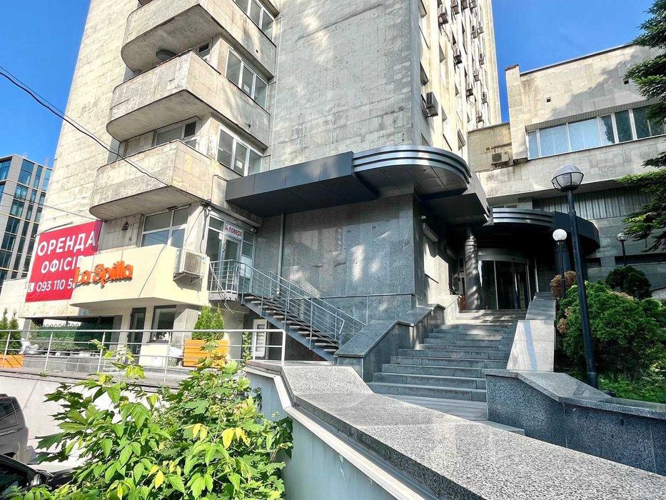 ЦЕНТР! Офіс 40м2 під склад, точку видачі. Завжди Є Інтернет! Метро 5хв