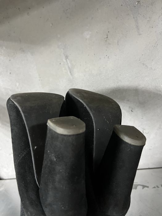 Чобітки жіночі.