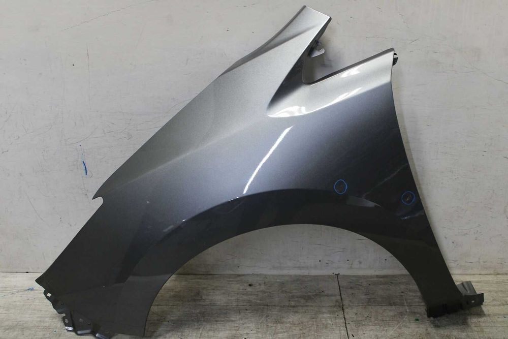 Крило Ліве праве оригіная NISSAN LEAF 18 19 20