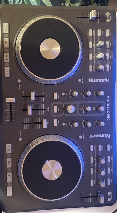 Numark Mixtrack Pro Controller446627694448496642