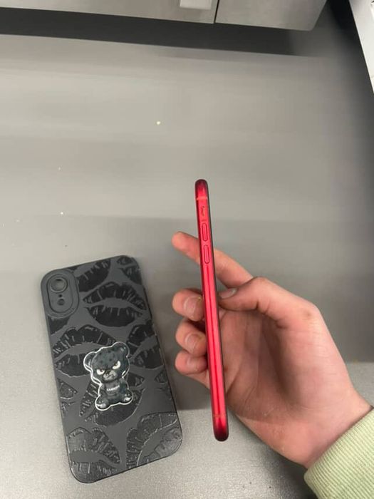 Айфон xr 64гб.