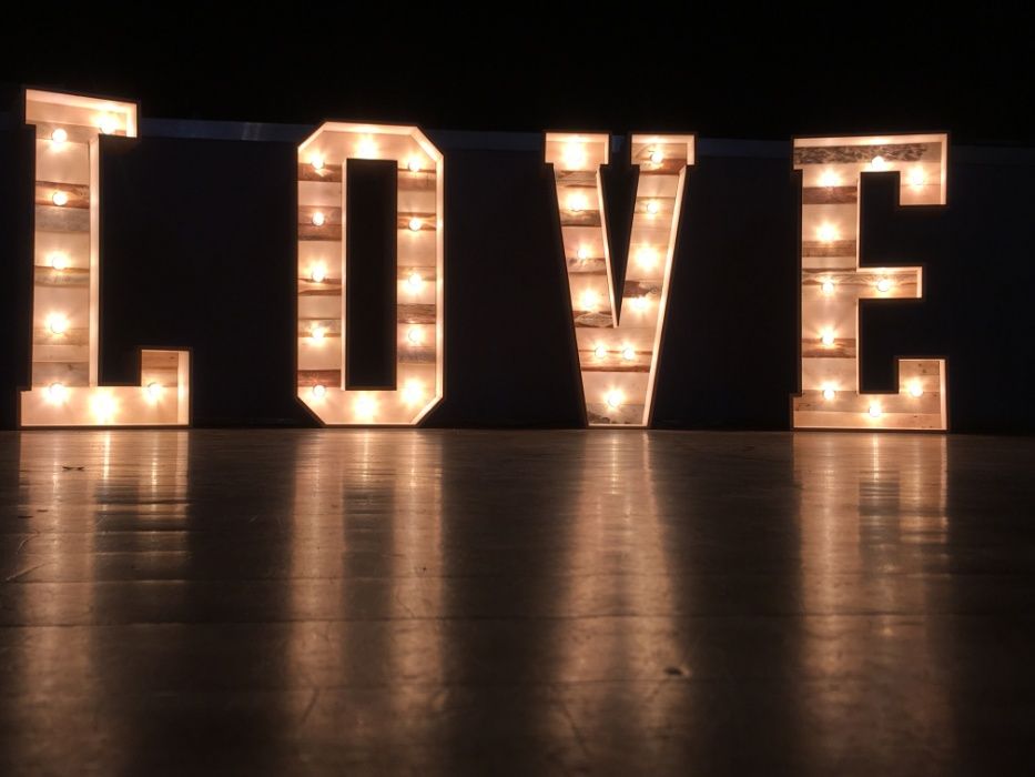 Drewniany napis LOVE w stylu rustykalnym, BARDZO DUŻY