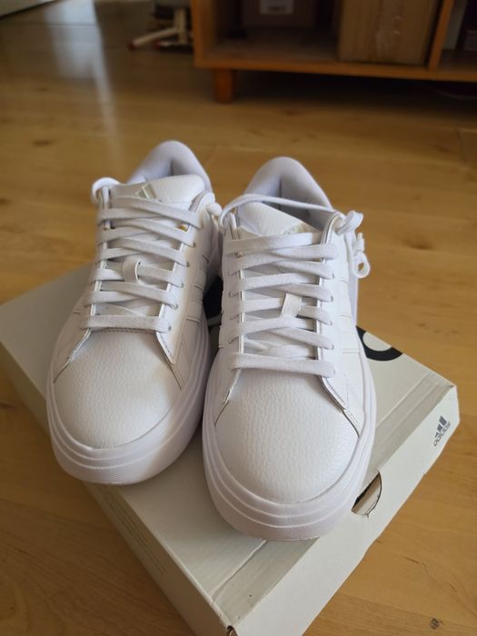 Sneakersy damskie Adidas białe 39.Nowe.