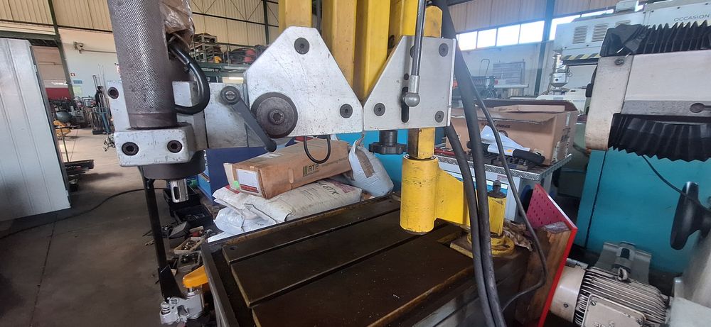 Máquina de Roscar CMA