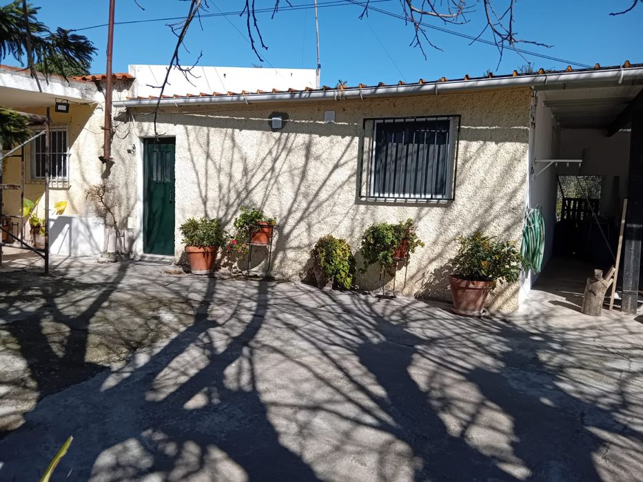 Arrenda-se moradia T1 em plena natureza.