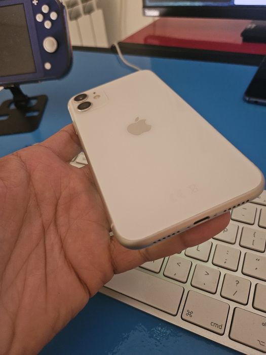 iPhone 11 64gb bateria 72%