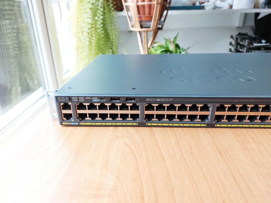 Switch przełącznik sieciowy Cisco Catalyst WS-C2960X-48TS-L 48x 1Gb