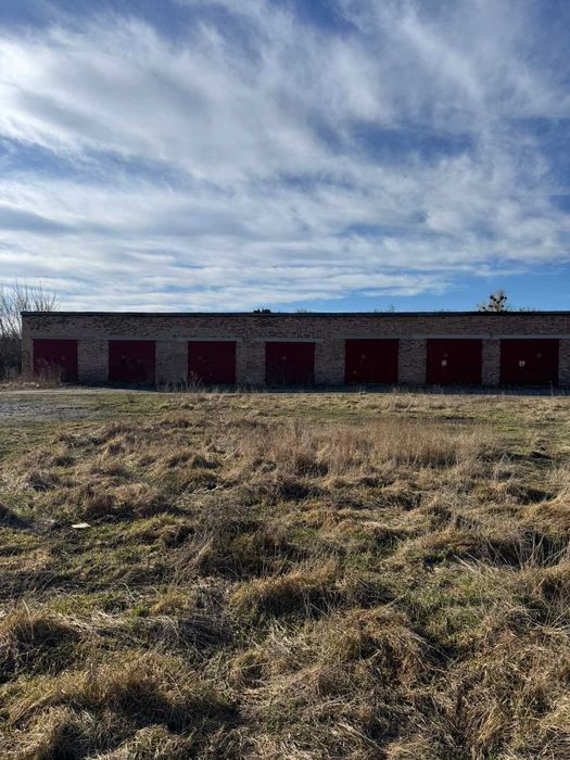 Продається комплекс у центрі м. Полонне, Хмельницька область