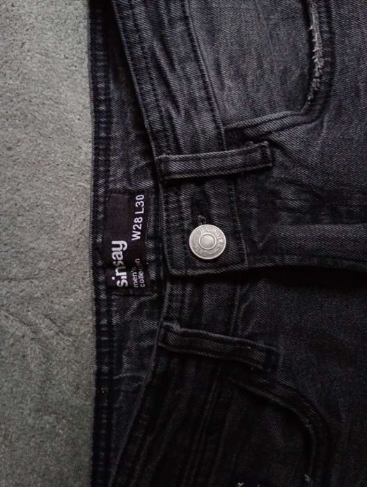 Czarne Jeansy z Sinsay