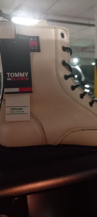 Vendo botas em pele novas com etiqueta