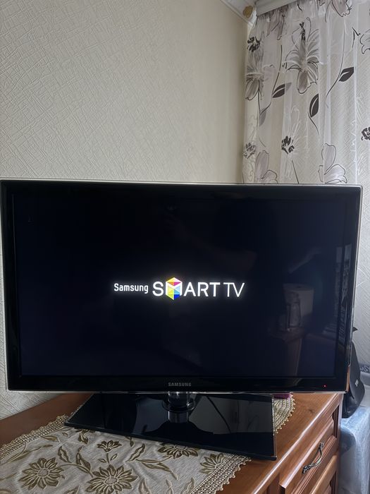LED телевізор Samsung UE-32D5520RW