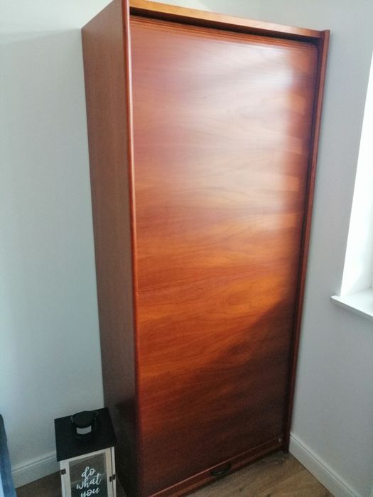 Szafka biurowa regał z żaluzja roletą na zamek