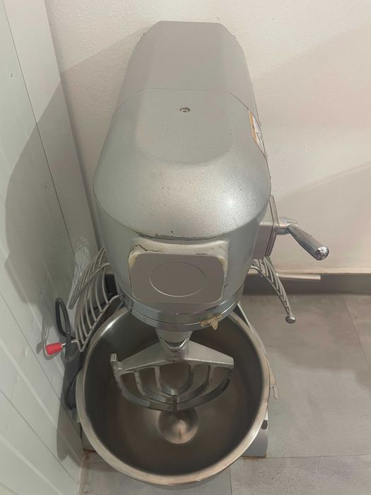 Batedeira Planetária Profissional METRO Professional GPM1020P – 20L | 1100W