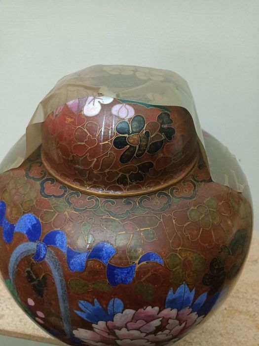 Pote de cloisonné chinês. Antiguidade chinês