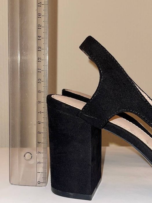 Босоножки замшевые H&M, р.39-40