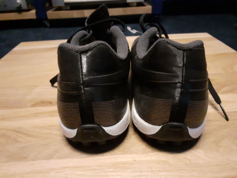 Nike buty piłkarskie młodzieżowe rozm 38,5 NOWE