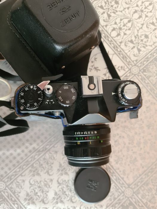Aparat Zenit 12xp stan bardzo dobry z lampą