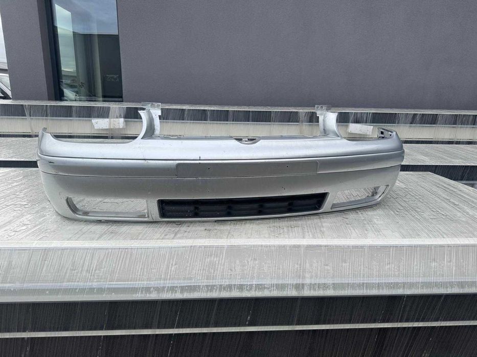 Zderzak przód Golf IV