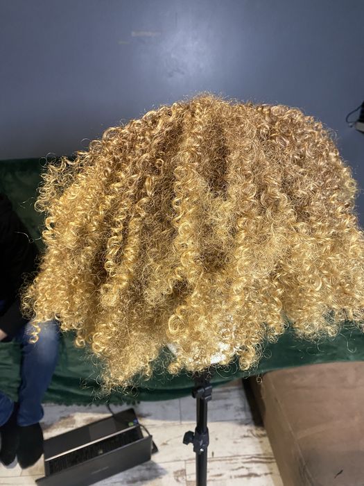 Nowa peruka afro