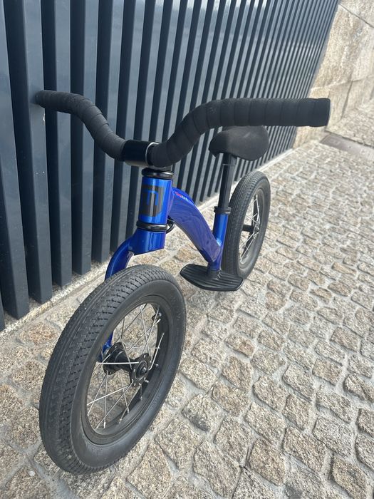 Vendo bicicleta criança moustache