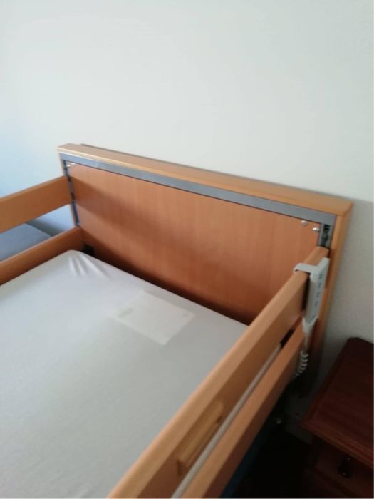 Cama articulada com colchão
