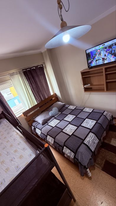 Quarto mobiliado familiar cama casal + beliche em Penha de França